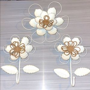 White and Gold Flower Metal Wall Decor